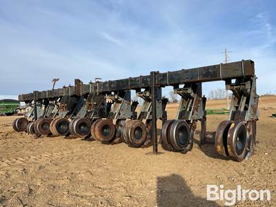 Hiniker 8R30” 3-Pt Ridger/Hiller