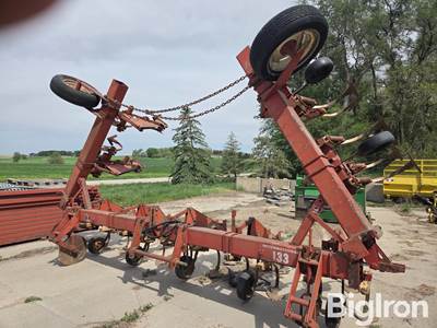 International 133 8R36" 3-Pt Cultivator