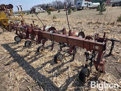 International 153 3-Pt Cultivator