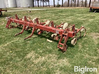 International Harvester 153 Row Crop Culitvator 4 Row
