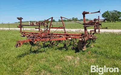 International 45 Vibra-Shank 18' Field Cultivator
