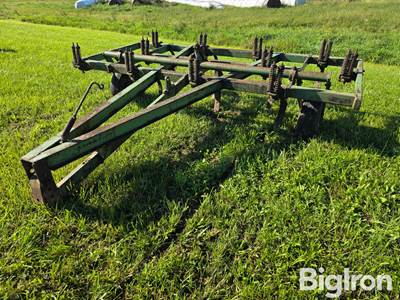 John Deere 100 Field Cultivator