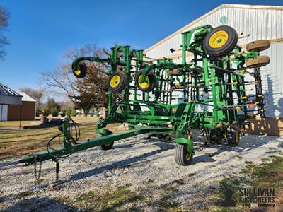 2010 John Deere 2210 50.5' Field Cultivator