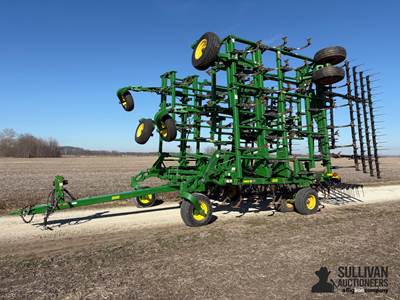 2013 John Deere 2210 55' Field Cultivator