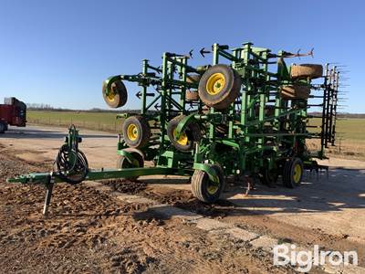2021 John Deere 2230FH Field Cultivator