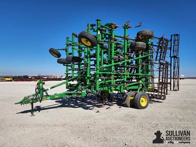 2018 John Deere 2230L 52'6" Field Cultivator