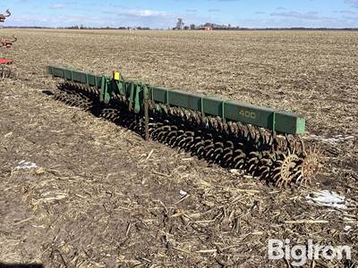 1990 John Deere 400 20' Rotary Hoe