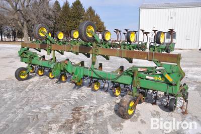John Deere 845 16R30 3-Pt Cultivator