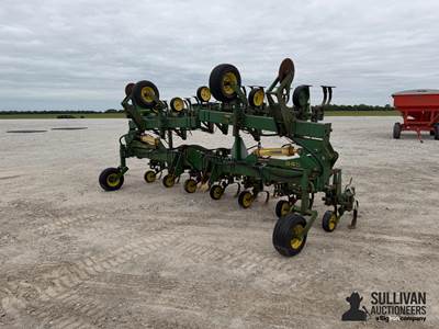 John Deere 845 12R30 3-Pt Cultivator