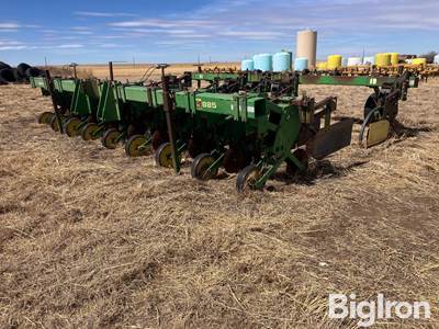 John Deere 885 9R30 & 4R30 Cultivators