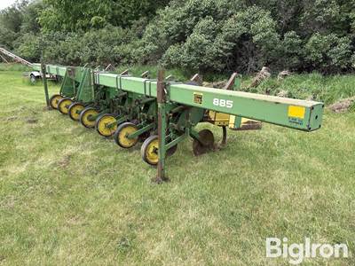 John Deere 885 8R30 Cultivator