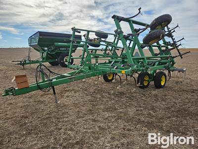 John Deere 980 23' Field Cultivator