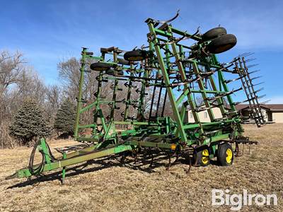 John Deere 980 45’ Field Cultivator