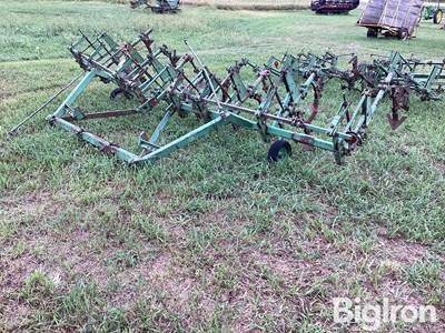 John Deere AT40 6-Row Front Mount Cultivator