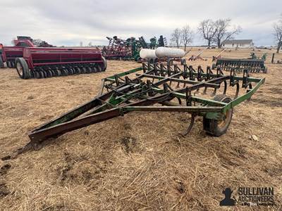 John Deere C21 Field Cultivator