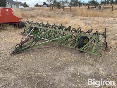 John Deere CC A Field Cultivator
