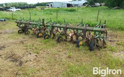 John Deere ER008 6R30" Crop Cultivator
