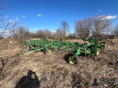 John Deere 44’ Cultivator