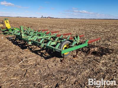 1979 John Deere 3-Pt 15.5' Field Cultivator