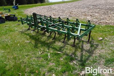 John Deere 12' Field Cultivator