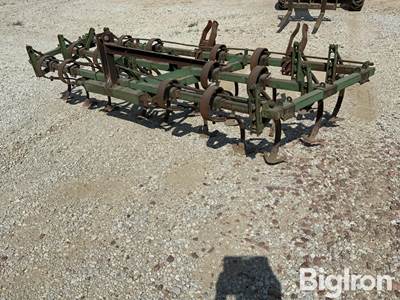 John Deere 14’ Cultivator