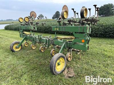 John Deere 8R30 Row Cultivator