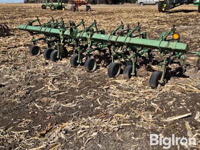 John Deere RG4 4R36 Cultivator