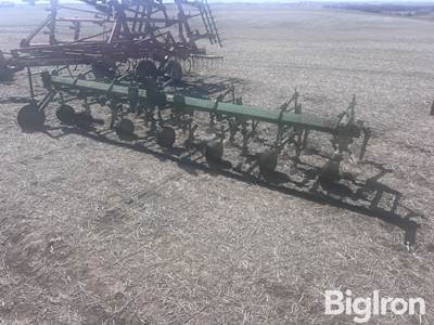 John Deere RG4 6R30” Row Crop Cultivator