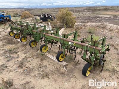 John Deere RM 6R30 Field Cultivator