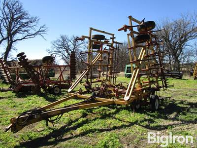 Kent 6330 80 30' Field Cultivator w/3 Bar Harrow