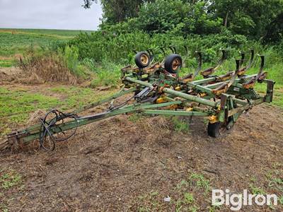 Kewanee 270 Super Shank 16' Field Cultivator