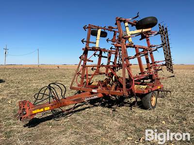 Krause 4120 25’ Field Cultivator