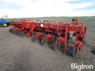 Krause 4708R3 8R30 Cultivator/Applicator