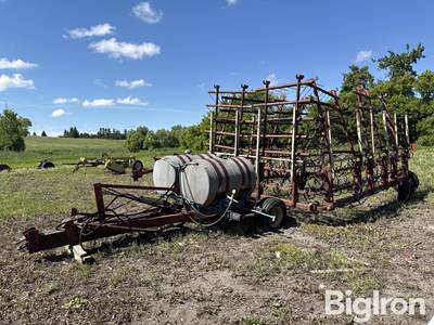 Melroe 452 Multiweeder W/Fertilizer Tanks