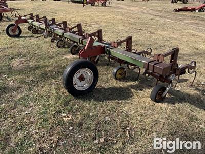 Noble 8R36 Cultivator