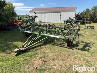 Oliver 385 19’ Field Cultivator
