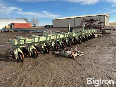 Orthman 600-921 12 row cultivator/hiller