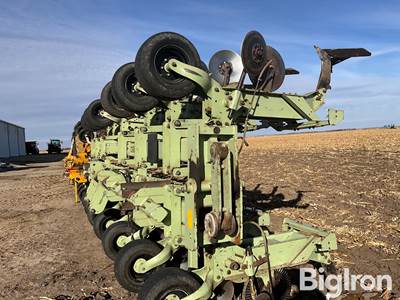 Orthman 8350 Cultivator/Hiller