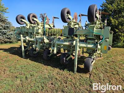 Orthman 8350 8R36 Cultivator/Ditcher w/Liquid Fertilizer Application