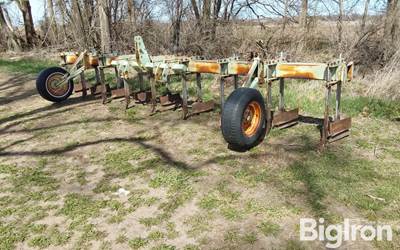 Orthman 8R30" Hiller/Ditcher