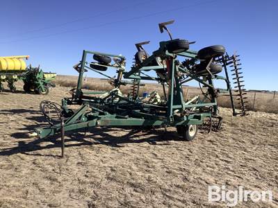 Sunflower 305035 Field Cultivator