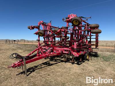 Sunflower 5055 Field Cultivator