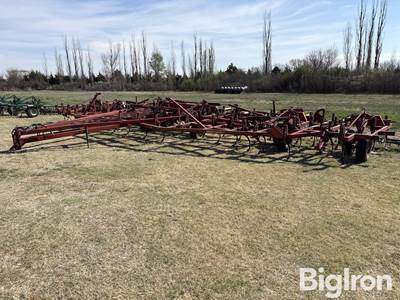 Sunflower 555152 52' Field Cultivator