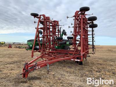 Sunflower 5652-57 Field Cultivator