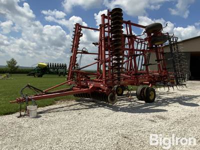 Sunflower 6333-31 Field Cultivator