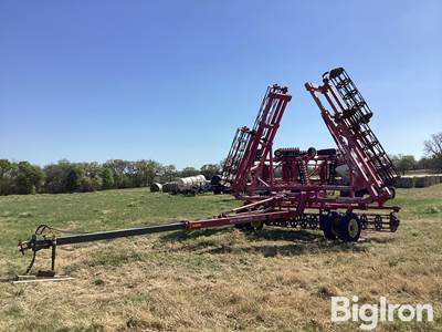 2012 Sunflower 7232 Basket Crumbler