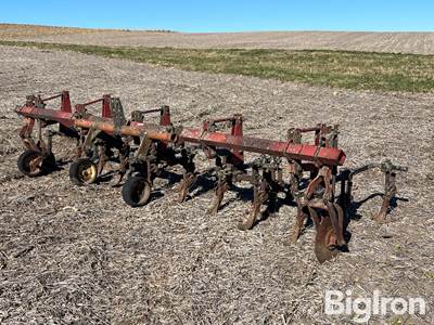 3-Pt 4 Row Cultivator