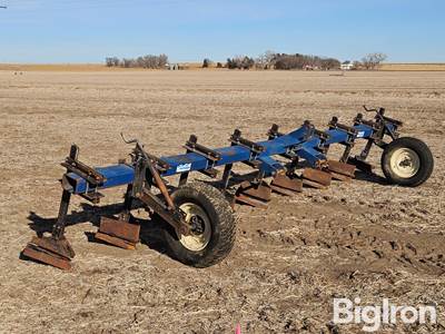 8R30 3-Pt Ditcher/ Hiller