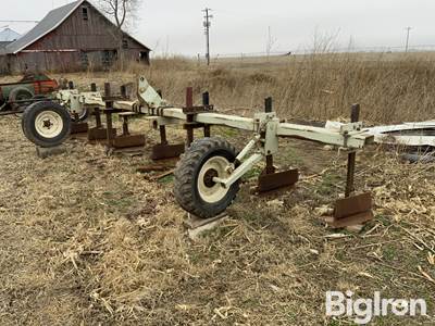 Walker 6R36 Furrower