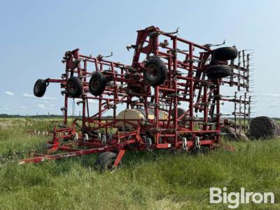Wil-Rich Quad X Folding Cultivator